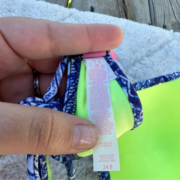 Victoria's Secret | Blue Tribal Embroidered The Fabulous Bikini Top | Size 34B - Picture 9 of 10